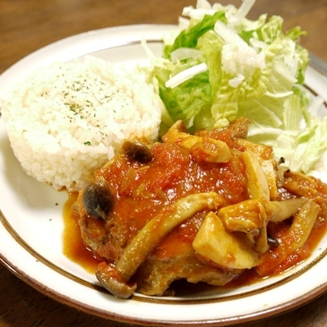 トマト煮込みのチキン、ワンプレートで