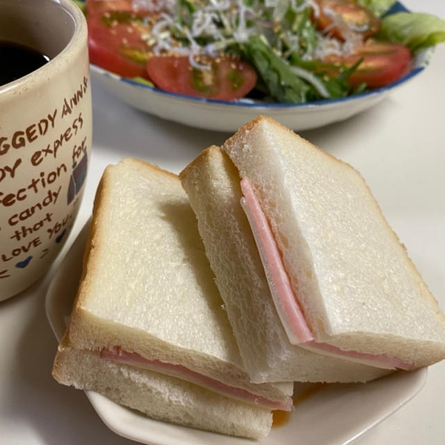 仕事休みday♡ワタシ朝ごパン&トマトサラダ☆