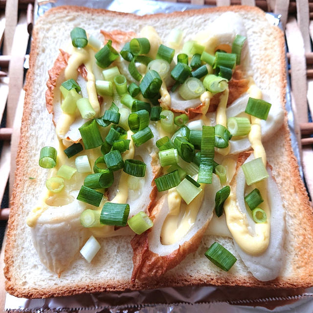 貧乏節約飯♪ちくわとチーズと小ネギのマヨトースト（５０円以下）