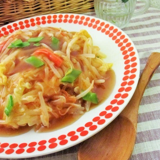 もやしとカニカマの天津飯