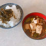 ご飯と味噌汁なのに.....