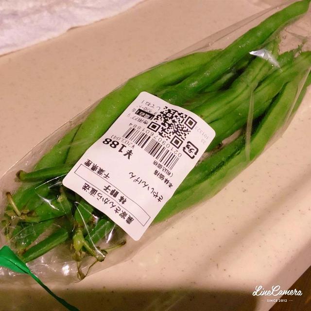 夏を乗り切る方法…ｺﾚｶ!?からのお昼の天ざる…からのジュラシックワールドバーガーズ食べたよ
