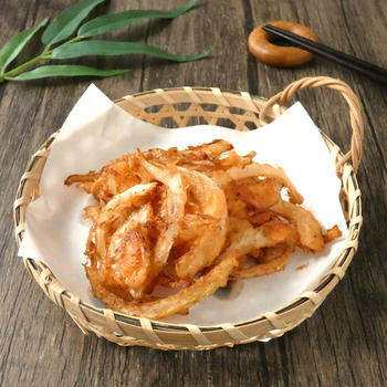 米粉でサクサク！「新玉葱と桜エビのかき揚げ