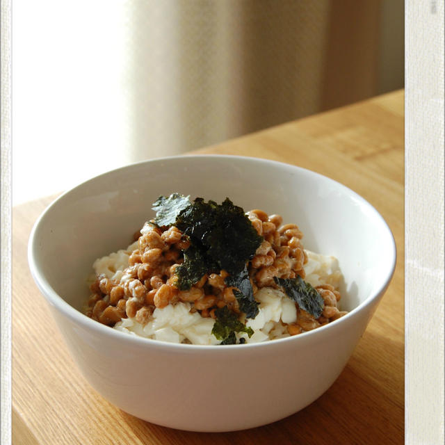 朝食にぴったり！納豆豆腐丼