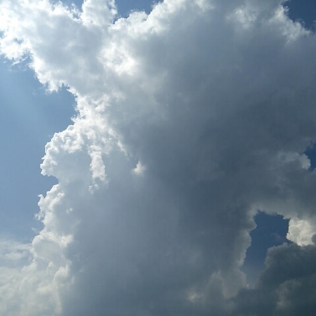 ほんとにまだ梅雨!?とスライスチーズスフレの行程写真(*^^*)♪