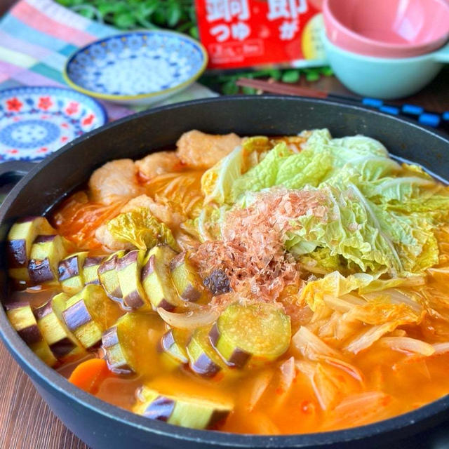 シメはチーズパスタ☆あとのせ鰹節が香る野菜モリモリトマト鍋