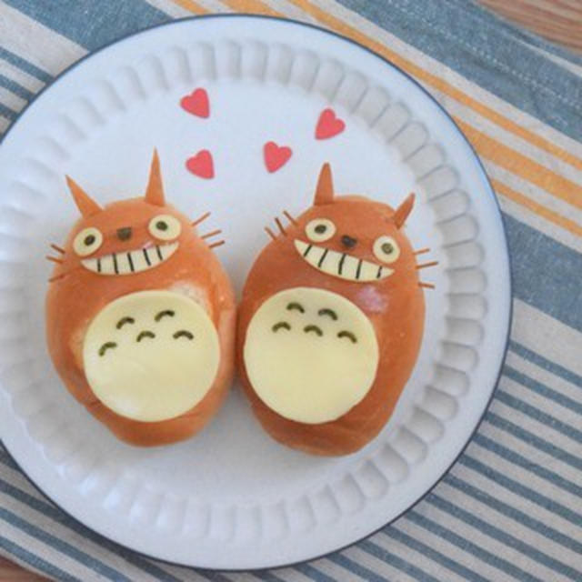 ロールパンでトトロ♡キャンドゥの極細きざみのりで♪