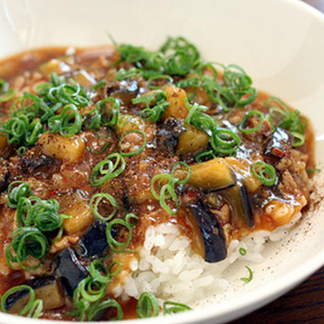 余ってたナスビで「麻婆茄子丼」