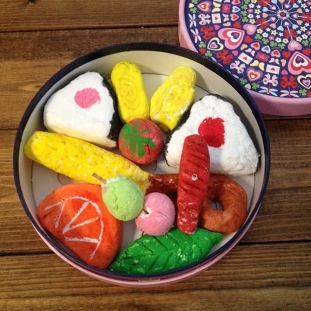 夏休みの工作と デニムパンツ