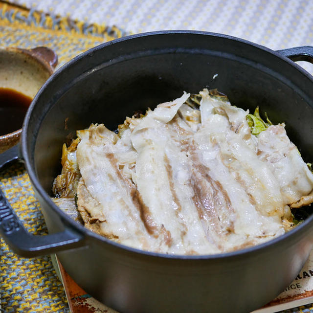 ポン酢で食べる「ストウブ鍋で豚バラ肉と白菜の蒸し煮」&行列のできる店の「和歌山濃厚豚骨しょうゆ」