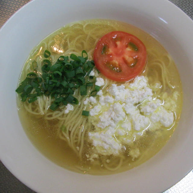 「カッテージチーズラーメン」の実食！