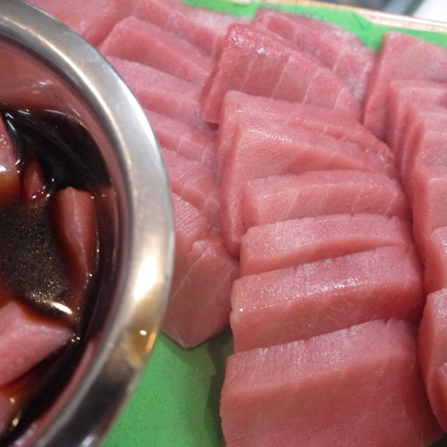 お魚屋さんの買い出しとらんたんの変身～