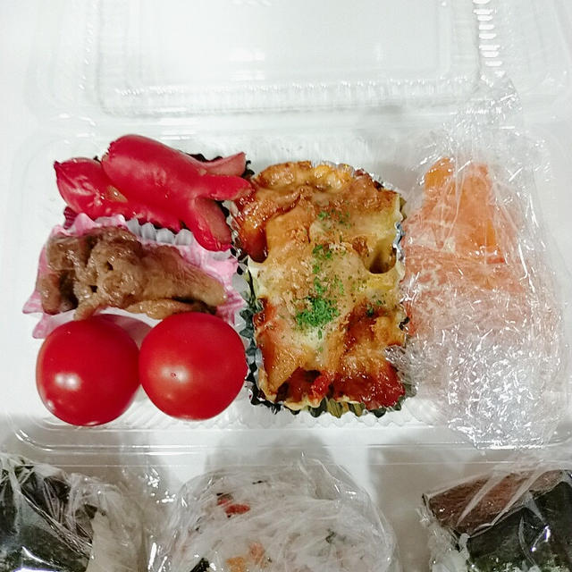 １２月７日(火)のお弁当　煮つめるように炒めてしっかり味つけ【豚の生姜焼き】