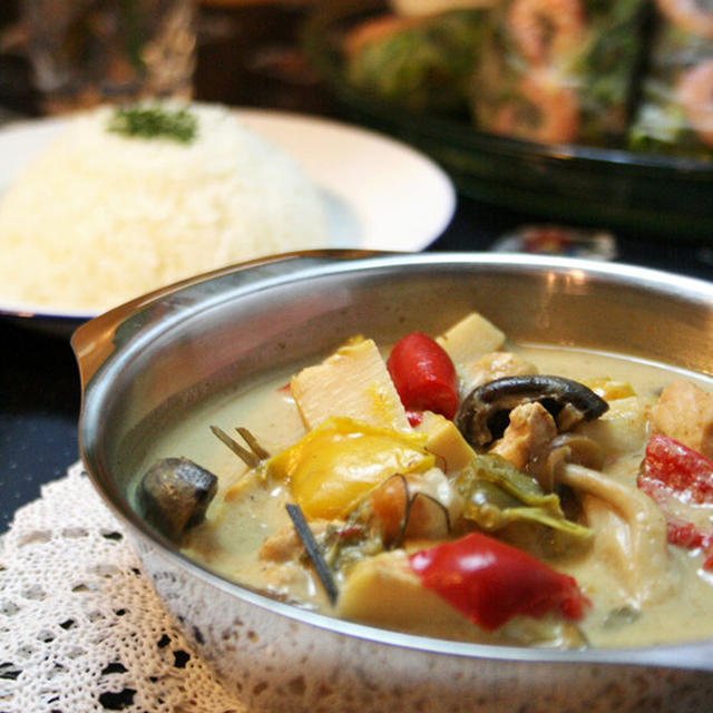 チキンとたけのこのグリーンカレー。