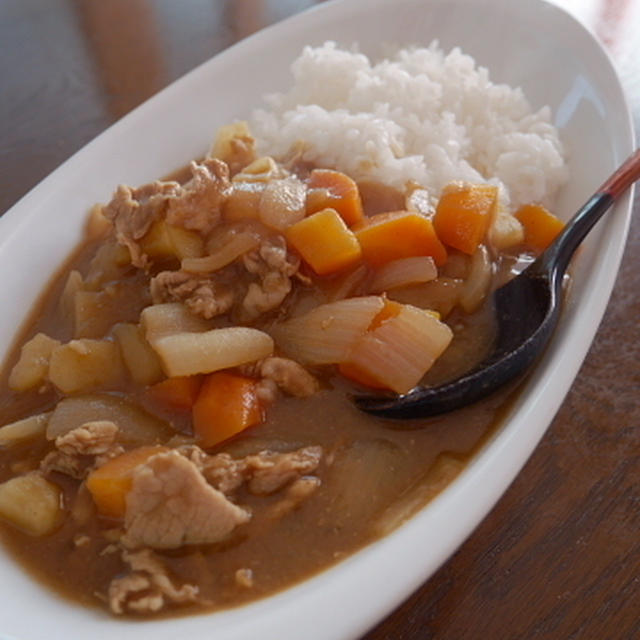 あごだしつゆで、ちゃちゃっと懐かし味カレー