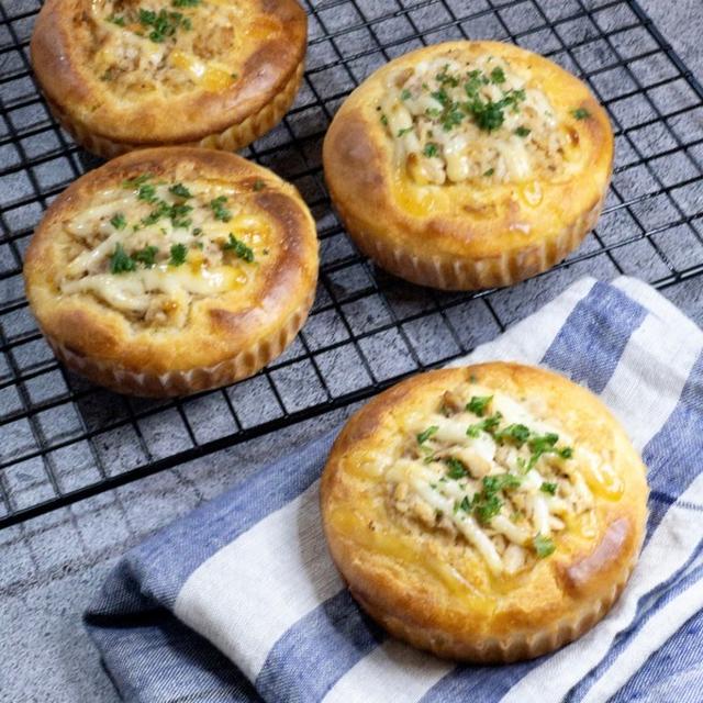 ホットケーキミックスで超簡単！混ぜて・のせて・かけて・焼くだけ！すぐできるツナマヨパン#michill