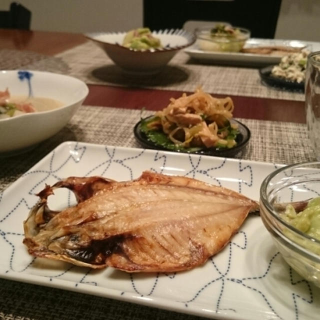 鯵のヒラキとカブとベーコンのスープ煮の夕食