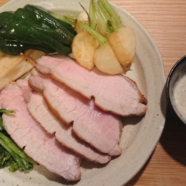 野郎飯流・ローストポークと焼き野菜にヨーグルトソース添え