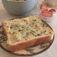 とっても簡単♪混ぜ込みわかめと鮭のポテトサラダ★