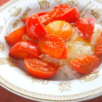 超簡単なプチ贅沢！温かいフルーツトマトのイタリアン卵かけごはん。