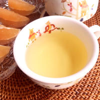 今日の一杯：すっきりした香りを楽しむ、カルダモンとスペアミントのハーブティ