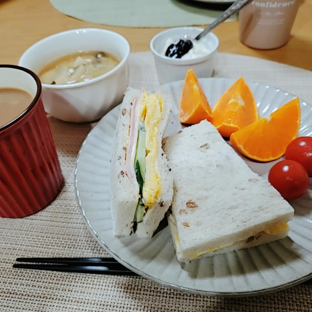 火曜日：夫にもサンドイッチの朝食＆夫のサラメシと私のお昼ごはん