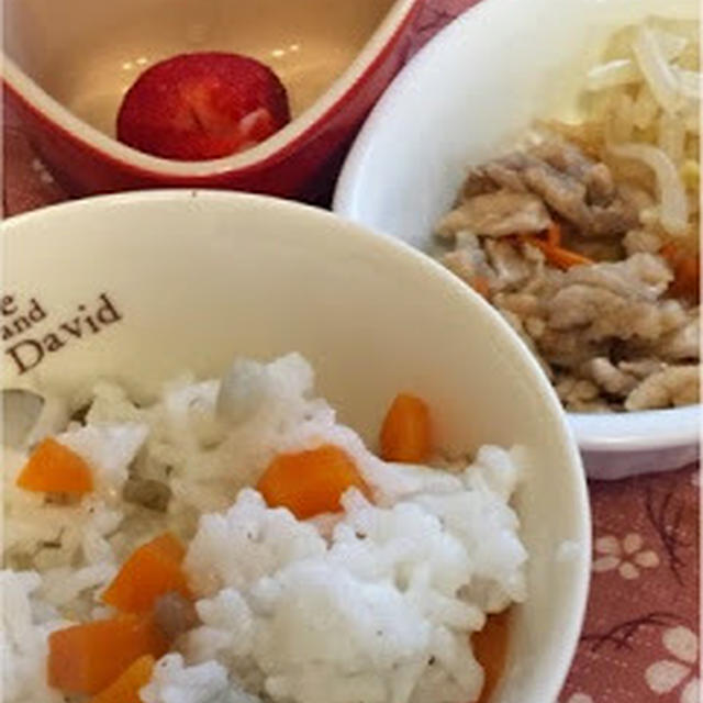 221日目-3　軟飯85g+豚の生姜焼き20g+もやしのナムル15g+根菜煮物25g+いちご1個