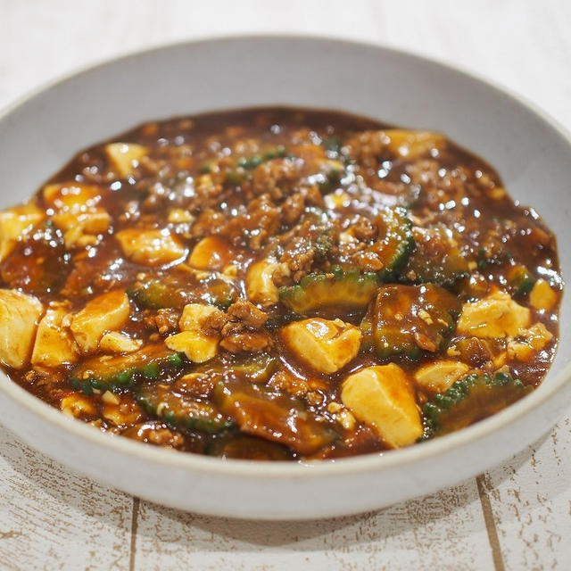 ゴーヤ麻婆豆腐とカラフル中華おかず