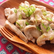 レンジで９分！鶏むね肉でもちもちネギ塩レモン