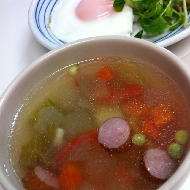 朝スープと目玉焼き(o^^o)