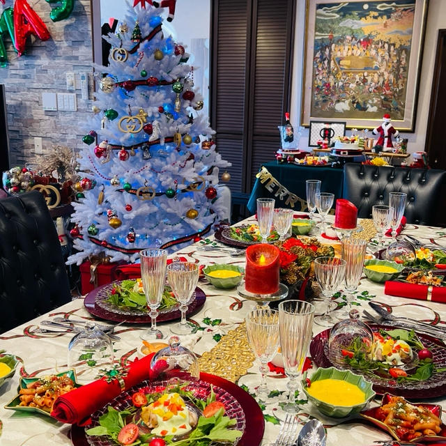 お呼ばれホムパ♡テーマはGUCCIイメージのクリスマス会サロン駆け出しからのお付き合い...
