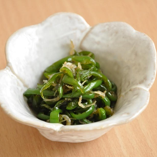 【時短おかず】冷めてもおいしい☆ピーマンとちりめんのさっと炒め