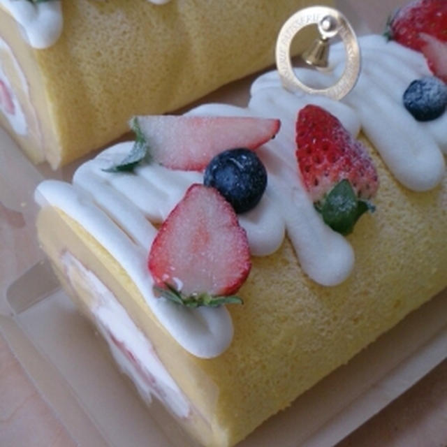 可愛いハーフサイズロールケーキ！