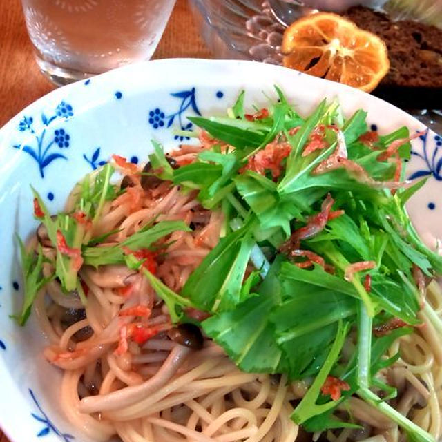 桜えびときのこと水菜の和風スパゲッティ