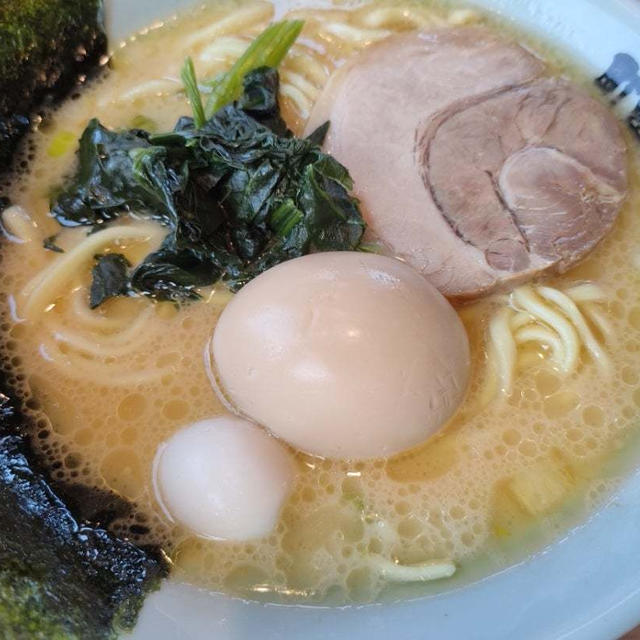 ラーメン食べたりセリアでプラバン買ったりな休日