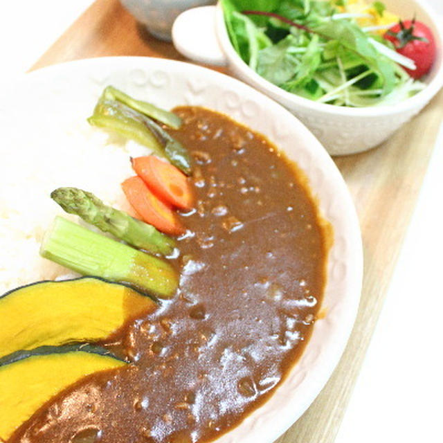 夏だ！スパイシーカレーで晩御飯　お昼はさっぱり　サラダ素麺