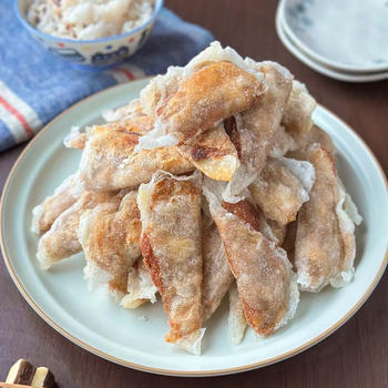 このカリカリまじ沼☆鶏むね肉と凍り豆腐のもちもちレンコン味噌生餃子