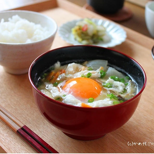 風邪気味の時にも！ 落とし卵のお味噌汁&溶き卵のお味噌汁