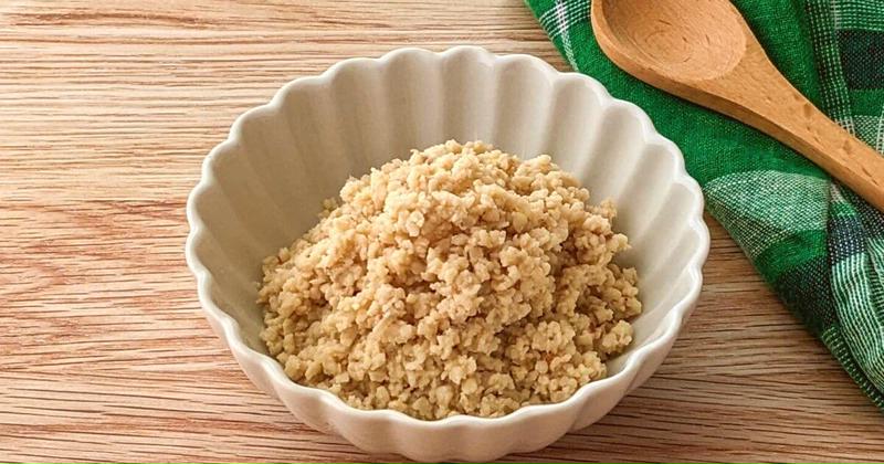 【レシピ】[油・砂糖なし]ヨーグルトでしっとり♪はちみつ梅そぼろ