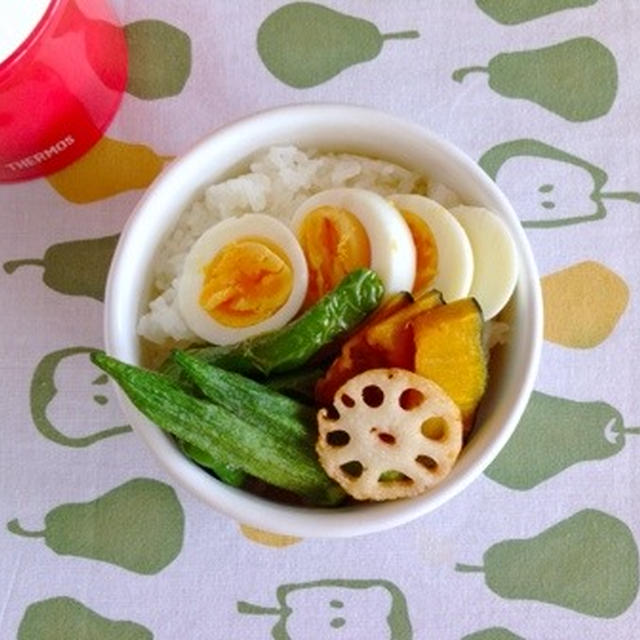 素揚げ夏野菜をトッピングするレトルトカレー弁当 By トモ さん レシピブログ 料理ブログのレシピ満載