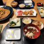 買ってきたお寿司と炒めるだけの麻婆春雨と小鉢4品で晩酌。出かけた日は簡単に