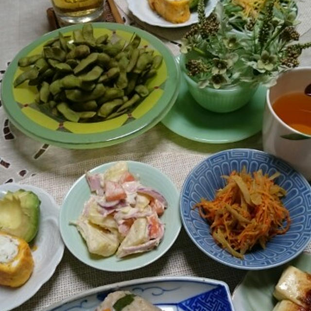 小分けおかずの食卓