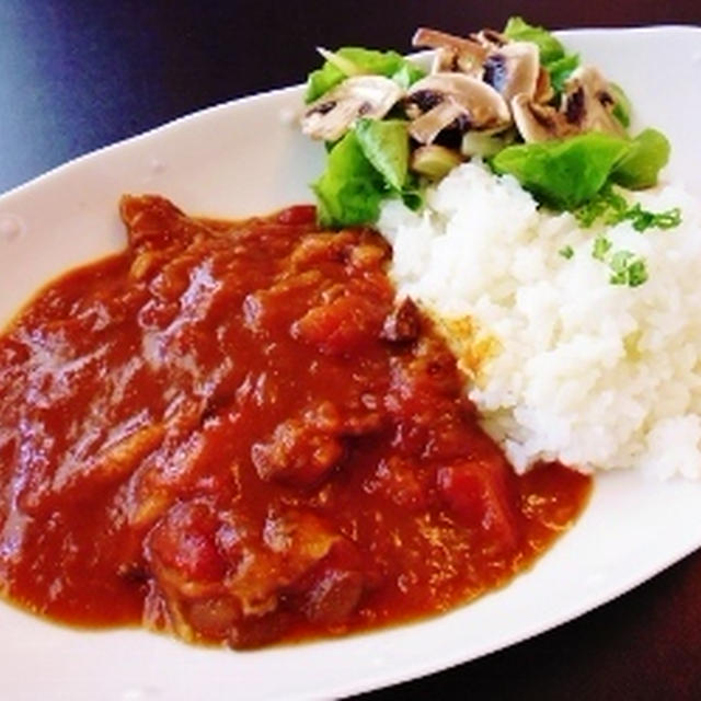 簡単でいいよにほっとした日～牛筋肉とトマトのカレー～