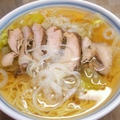 【噂に違わず絶品】しろくまラーメン煮豚＆レタス入り