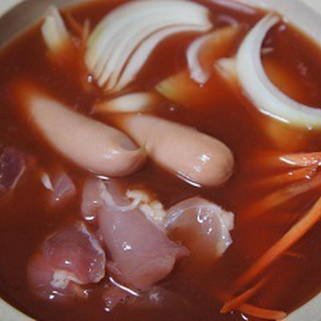 トマトジュースで作る簡単一人トマトチーズ鍋♪