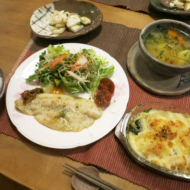 カレイのムニエル＆海老マカロニグラタンの晩ご飯　と　ペチコートスイセンの花♪