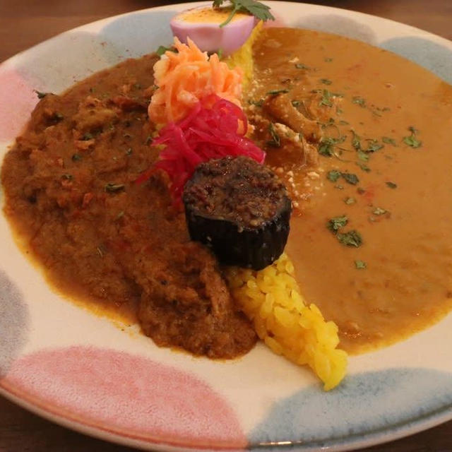 新潟市沼垂にある「こはるカリー」は美味しくて素敵なお店でした。
