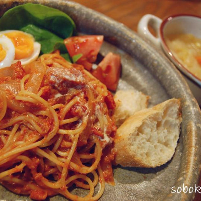 身近なカニ缶とトマト缶で懐かしのカニクリームトマトパスタ☆