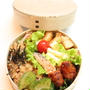 鶏とごぼうの炊き込みご飯のお弁当