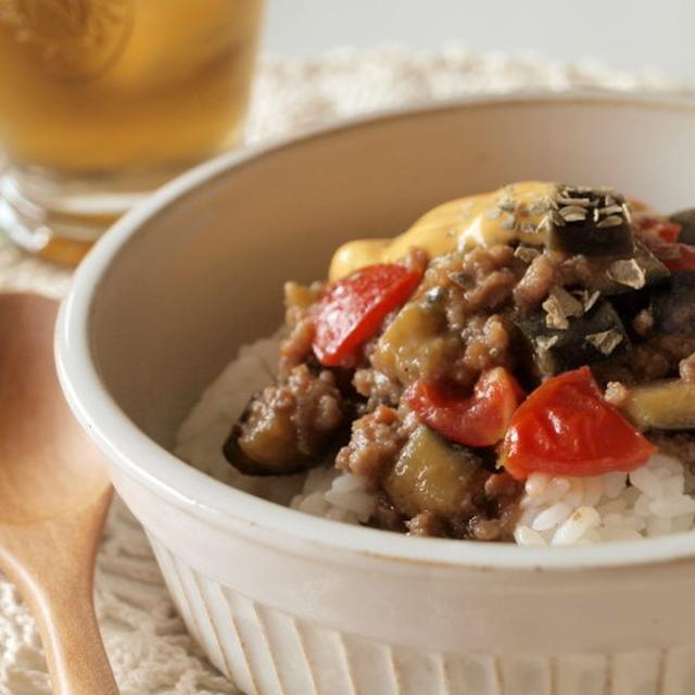 ｢仏・伊｣味噌の風味で、オレガナス丼。